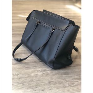 Like new! Black laptop/carry all bag.